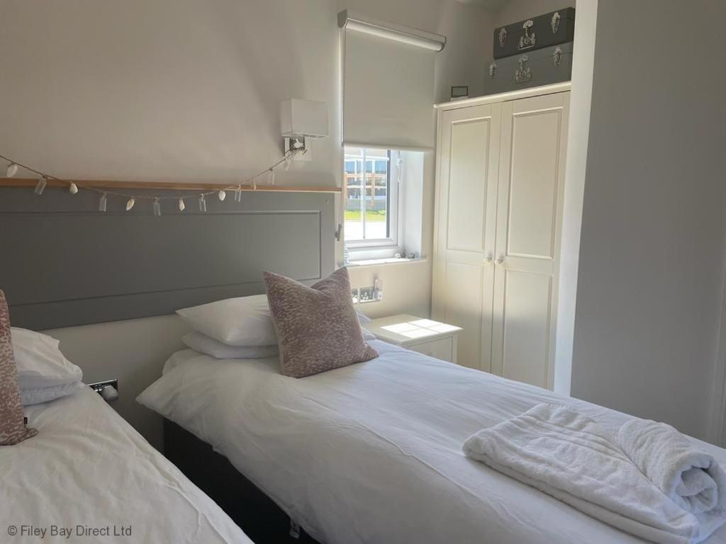 Lakeside Retreat At The Bay Filey, Sleeps 4, 2 Non-Shedding Dogs Welcome For Free מראה חיצוני תמונה