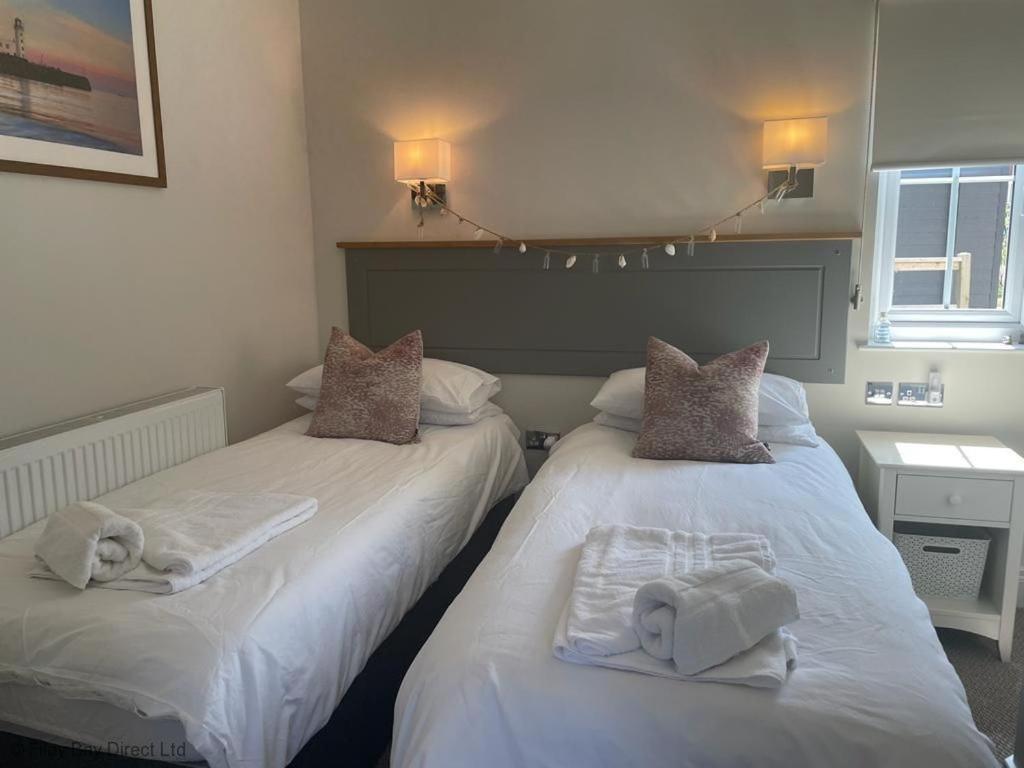 Lakeside Retreat At The Bay Filey, Sleeps 4, 2 Non-Shedding Dogs Welcome For Free מראה חיצוני תמונה